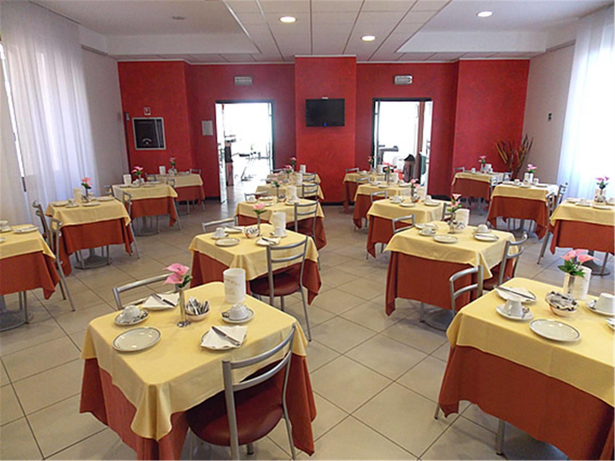 Hotel David Sesto Calende Ngoại thất bức ảnh